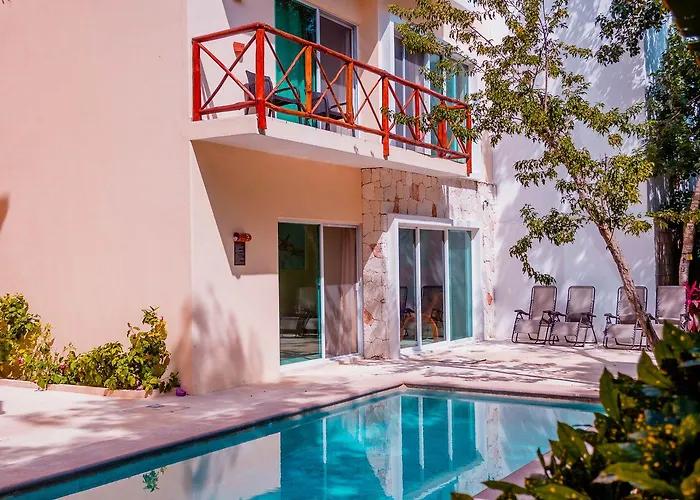 Nah Aparthotel 4*